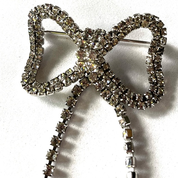 Vintage 1950's Hattie Carnagie Baroque Blister Pearl Drop Bow Brooch - Picture 3 of 9